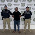 Policía Nacional informa sobre captura en Colombia de “Ángel Capucha”, fugitivo buscado por homicidio y vinculado a estructura criminal.