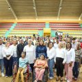 Mayra Jiménez junto al senador, gobernadora de la provincia La Altagracia, así como, subdirectores y directoras de las regionales de Supérate durante encuentro con los comunitarios.