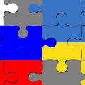 Rompecabezas banderas rusa y ucraniana