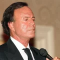 Archivo fiscalía caso Julio Iglesias se basa en falta de conexión material con España y ausencia de procedimiento abierto.