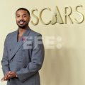 CTX01. BOGOTÁ (COLOMBIA), 07/03/2026.- Fotografía que muestra al actor Michael B. Jordan posando durante el almuerzo de los nominados a los Óscar en Beverly Hills (EE.UU.). El más reciente triunfo de Jordan en los premios del Sindicato de Actores de Hollywood por 'Sinners' ha estrechado la contienda al Óscar como mejor actor, con Timothée Chalamet a la espera de recibir su primera estatuilla por 'Marty Supreme' y la novedad en esa categoría del brasileño Wagner Moura por 'O Agente Secreto'. EFE/ Chris Torres/ ARCHIVO