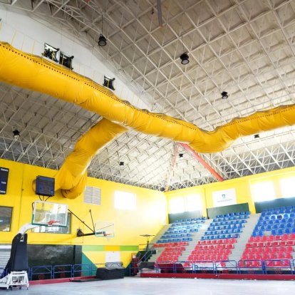 Interior del bajo techo del Club Deportivo y Cultural San Carlos