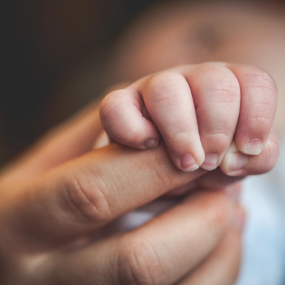 Muere bebé alimentado con dietas alternativas en Bélgica