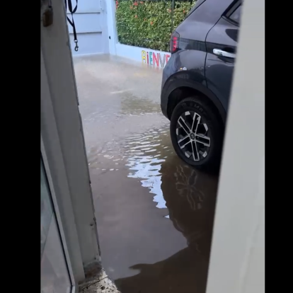 En La Esperilla sufren inundaciones por alcantarillado dañado hace dos años