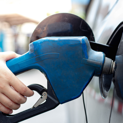 El Estado congela el GLP y aplica un reajuste focalizado en combustibles para evitar que la crisis global afecte a los sectores más vulnerables