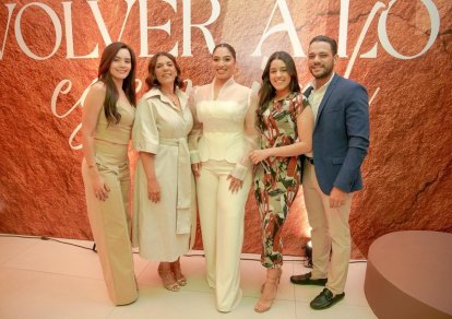 Madelyn Rodriguez, Ydalia Calvo, Ambar Gil, Esmeralda Gil y Erick Gil