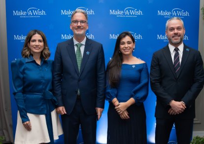Nicole Rizik, Mario E Pujals, María Camila Grisales y Yaqui Núñez, parte del equipo de la fundación.
