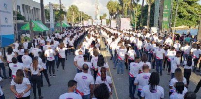 Video: ¡RD logra récord Guinness de baile de bachata más grande del mundo!,Video: ¡RD logra récord Guinness de baile de bachata más grande del mundo!