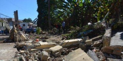 El pais.Lluvias provocaron daños millonarios en verjas de escuelas, en varias centros de estudios Eduacativos del Gran Santo Domingo en las que las fuertes lluvias de la noche del viernes provocaron daños millonarios.Hoy/Pablo Matos 7-11-2022,El pais.Lluvias provocaron daños millonarios en verjas de escuelas, en varias centros de estudios Eduacativos del Gran Santo Domingo en las que las fuertes lluvias de la noche del viernes provocaron daños millonarios.Hoy/Pablo Matos 7-11-2022