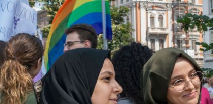 Musulmanas participan en la marcha del Orgullo LGTB en Ontario (Canadá).,Musulmanas participan en la marcha del Orgullo LGTB en Ontario (Canadá).