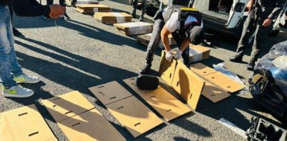 DNCD apresa dos hombres con 320 láminas presumiblemente cocaína en cajas de cartón,DNCD apresa dos hombres con 320 láminas presumiblemente cocaína en cajas de cartón