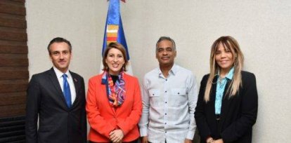 Santos se reúne con subsecretaria adjunta de EE.UU. para Asuntos del Caribe y Haití,Santos se reúne con subsecretaria adjunta de EE.UU. para Asuntos del Caribe y Haití