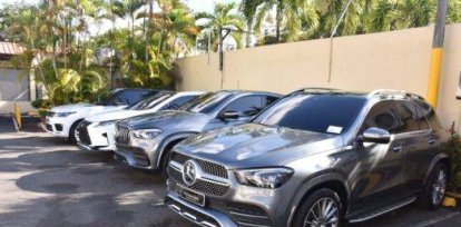 Vehículos de lujos, prendas, obras de artes...: Lo ocupado a extraditables,Vehículos de lujos, prendas, obras de artes...: Lo ocupado a extraditables