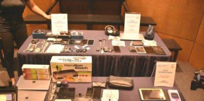 FOTOS: Vehículos de lujos, prendas, obras de artes…: Lo ocupado a extraditables,FOTOS: Vehículos de lujos, prendas, obras de artes…: Lo ocupado a extraditables