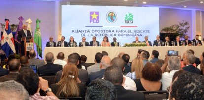 Tres temas que las inundaciones se llevaron (INTRANT, Haití y alianzas de los partidos),Tres temas que las inundaciones se llevaron (INTRANT, Haití y alianzas de los partidos)