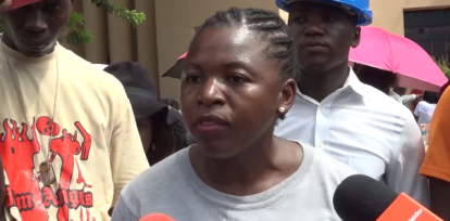 Movimiento Reconocido protestan frente a Palacio Nacional: «Si no soy dominicano, Abinader tampoco»,Movimiento Reconocido protestan frente a Palacio Nacional: «Si no soy dominicano, Abinader tampoco»