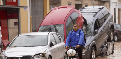 Las imágenes y videos más estremecedores de la DANA en Valencia: ríos en las calles y personas atrapadas por las inundaciones,Las imágenes y videos más estremecedores de la DANA en Valencia: ríos en las calles y personas atrapadas por las inundaciones