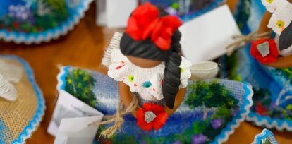 Las muñecas sin rostro y el larimar resaltan la dominicanidad