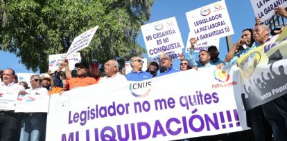 Choferes del corredor Charles de Gaulle protestan frente al Congreso,Choferes del corredor Charles de Gaulle protestan frente al Congreso