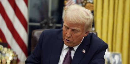 Presidente Donald Trump firma sus primeros decretos, Presidente Donald Trump firma sus primeros decretos