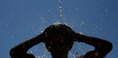Fotografía de archivo de una persona tomando una ducha, una de las diversas materias que Donald Trump ha regulado con sus órdenes ejecutivas. EFE/Orestis Panagiotou,Fotografía de archivo de una persona tomando una ducha, una de las diversas materias que Donald Trump ha regulado con sus órdenes ejecutivas. EFE/Orestis Panagiotou