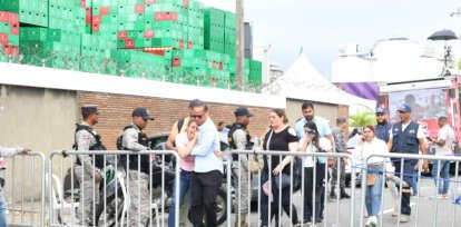 Fe y esperanza en medio del dolor: manifestaciones religiosas reconfortan a familiares de víctimas en Jet Set,Fe y esperanza en medio del dolor: manifestaciones religiosas reconfortan a familiares de víctimas en Jet Set