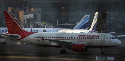 Imagen de archivo de varios aviones en un aeropuerto indio. EFE/EPA/Divyakant Solanki,Imagen de archivo de varios aviones en un aeropuerto indio. EFE/EPA/Divyakant Solanki