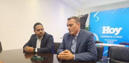 Expertos durante la entrevista