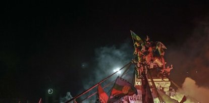 Celebración en las calles de Santiago por el triunfo del voto afirmativo en el plebiscito por la reforma de la Constitución de Chile. (5 de octubre) ,Celebración en las calles de Santiago por el triunfo del voto afirmativo en el plebiscito por la reforma de la Constitución de Chile. (5 de octubre)