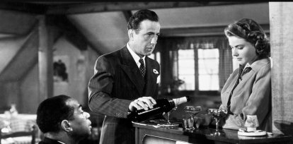 Editorial use only Mandatory Credit: Photo by Snap/Shutterstock (390848cn) INGRID BERGMAN y HUMPHREY BOGART, en el clásico film 