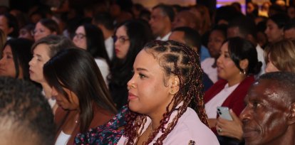 Familias que se dieron cita en la actividad por el Día Internacional de la Erradicación de laPobreza
