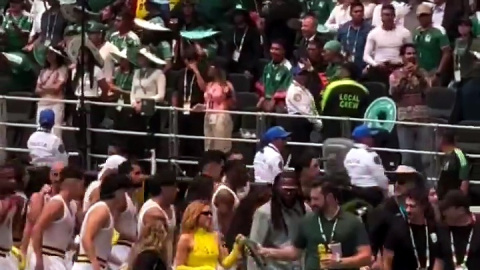 Shakira sorprende en el Mundial de Fútbol bailando un merengue de Los Hermanos Rosario