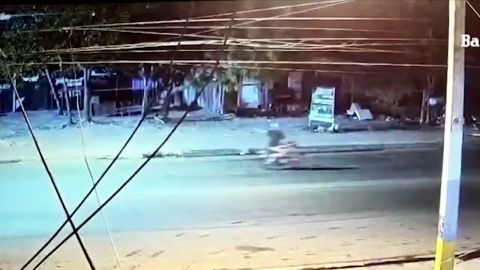 Estaba sentado frente a su casa cuando una bala le atravesó la cabeza en Santiago