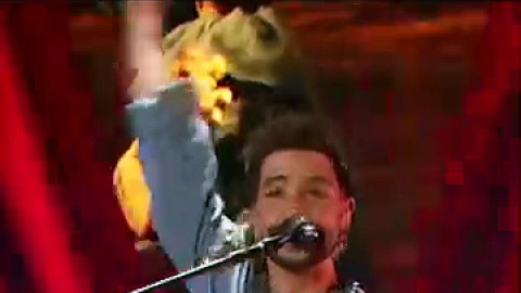Camilo nos deleita con su nueva canción “El Árbol”