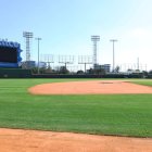 Así luce el remodelado Estadio Quisqueya que será escenario de la serie amistosa este martes y miércoles entre RD y los Tigres de Detroit. ( HOY/Pablo Lantigua)