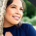 Rafaelina, maestra del sistema escolar dominicano y artista en constante evolución, deja impresa en sus lienzos una identidad estética.