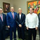 De manera puntual, el peledeísta criticó el gasto público como parte del "mal manejo de la economía".  A esto, Paliza respondió que, durante el encuentro, el expresidente  propuso una reforma fiscal.