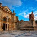 Catedral Santo Domingo, fachada sur.