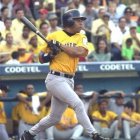 Polonia y Ellis conducen las Aguilas a triunfo sobre las Estrelas