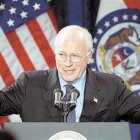 Bush: empresa dirigió Cheney debe devolver dinero