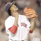 Pedro firmaría con Boston; <BR>Schilling lanzará primer juego de playoffs