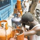 Llega barco cargado de gas