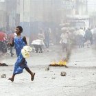 Haitianos insisten regreso de ex presidente Aristide