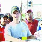 Juan Carlos Leroux, primera sorpresa en autos 2004