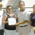 Bernardez y Coronel avanzan en torneo de tenis