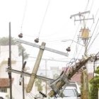 Huracán deja las primeras muertes y sume a Cancún en el caos