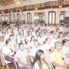 Presidente galardona maestros y alumnos