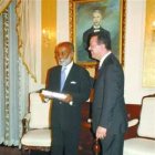 Reactivarán Comisión Bilateral; Invita a LF <BR>toma posesión