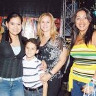 <p>La precampaña de los partidos se activa en NY</p>