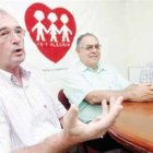 <p>EU insiste Fidel padece enfermedad terminal</p>